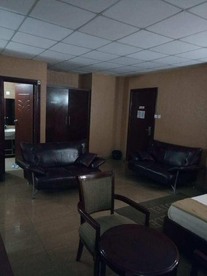 Crocodile Hotels And Restaurant Limited Kaduna Eksteriør bilde